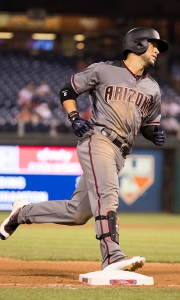 Blanco, Lamb rally D-backs to 5-4 win over Phillies (Jun 16, 2017)
